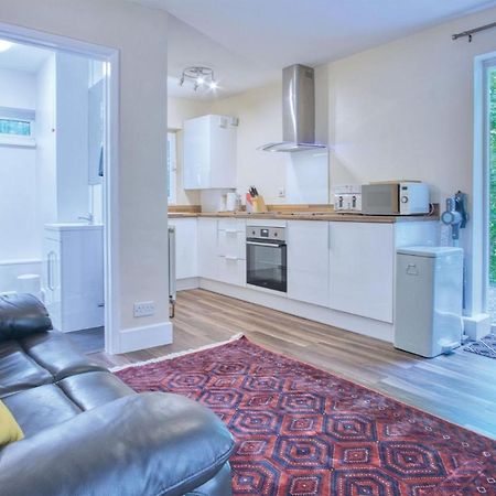 Croft Court - 1 Bedroom Apartment - Тенби Экстерьер фото