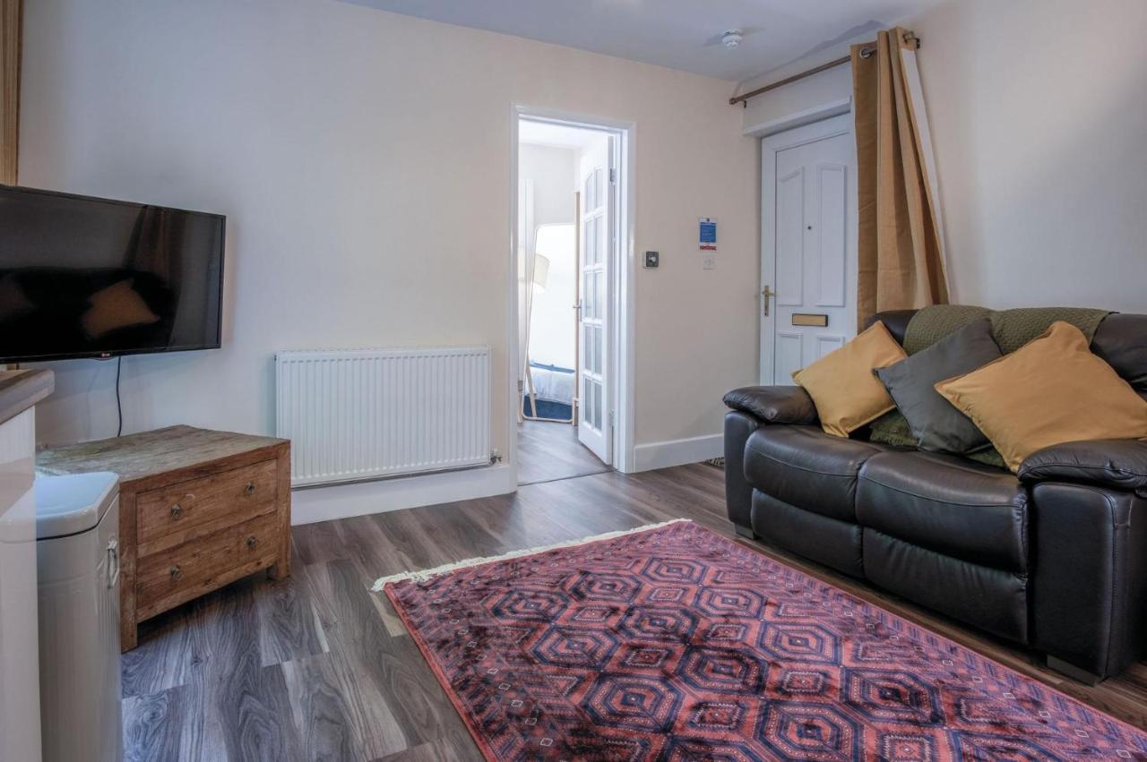 Croft Court - 1 Bedroom Apartment - Тенби Экстерьер фото